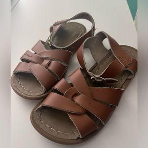 Salt Water Original Tan. Size 10